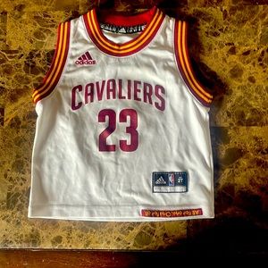 Cavaliers 2t jersey